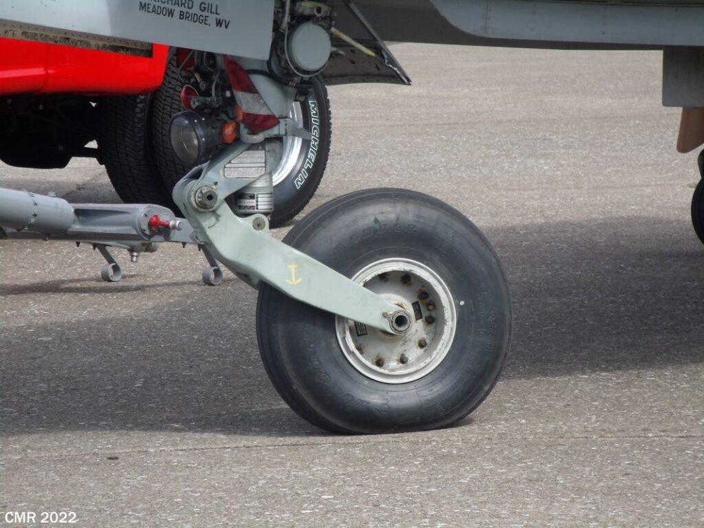 Sea Harrier FA.2 main gear