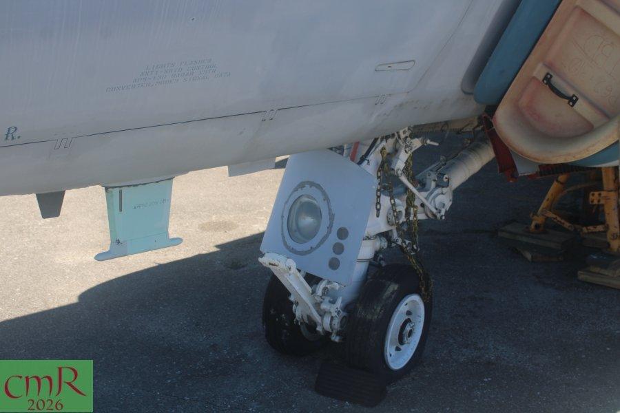 EA-6B nose gear